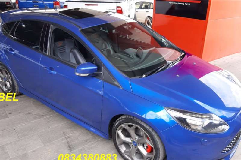 Ford Focus ST 5-door (sunroof + techno pack) 2014