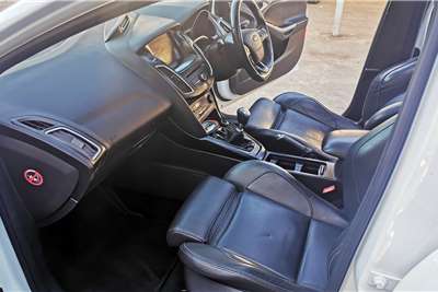  2015 Ford Focus Focus ST 5-door (sunroof + techno pack)