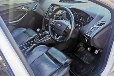  2015 Ford Focus Focus ST 5-door (sunroof + techno pack)
