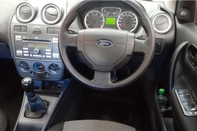  2012 Ford Ikon Ikon 1.6 Ambiente