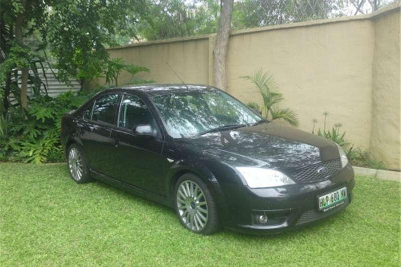 Ford Mondeo ST220 0