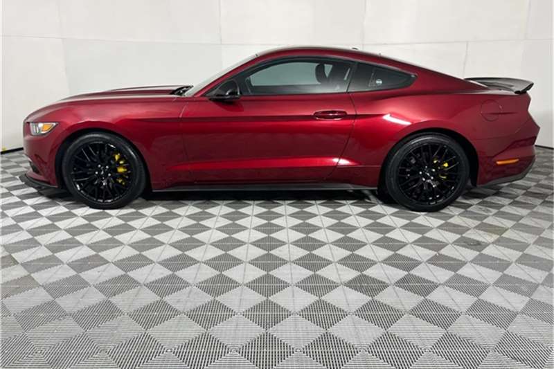 Used 2019 Ford Mustang 2.3T fastback