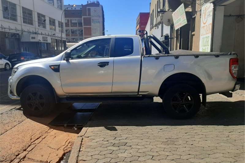 Ford Ranger 2.5TD SuperCab Hi-trail 2015