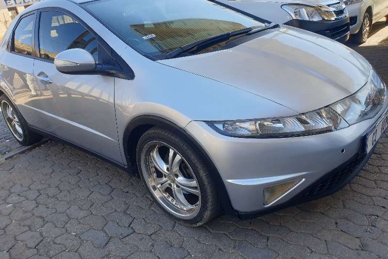 Honda Civic hatch 1.8 Elegance 2009