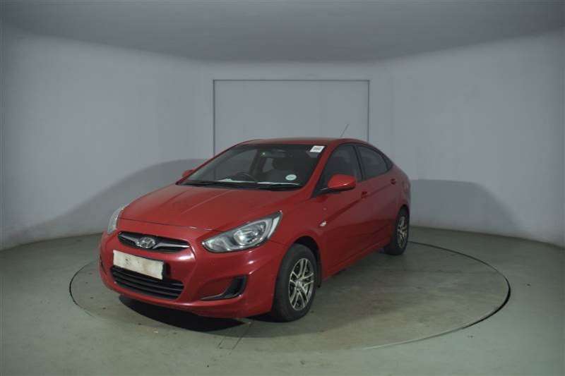 Hyundai accent 1 6