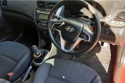  2014 Hyundai Accent Accent sedan 1.6 Fluid