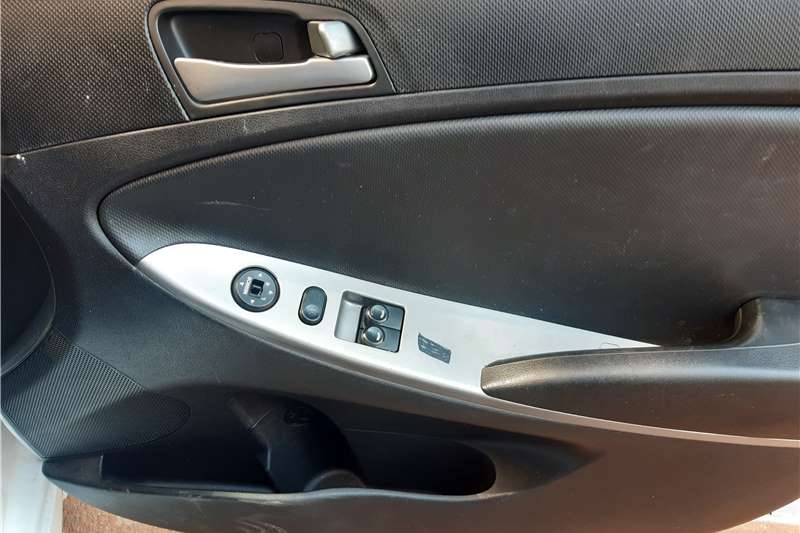 Used 2016 Hyundai Accent sedan 1.6 Fluid