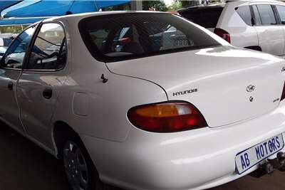  1998 Hyundai Elantra Elantra 1.8 Executive