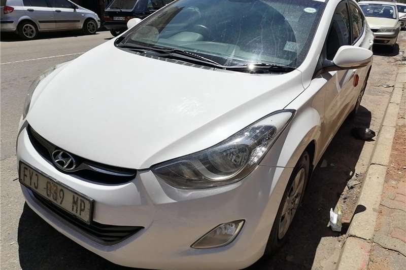 Hyundai Elantra 2012