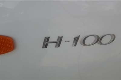 Used 2013 Hyundai H-100 Bakkie 2.6D deck