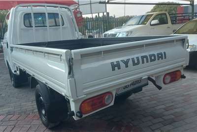 Used 2016 Hyundai H-100 Bakkie 2.6D deck