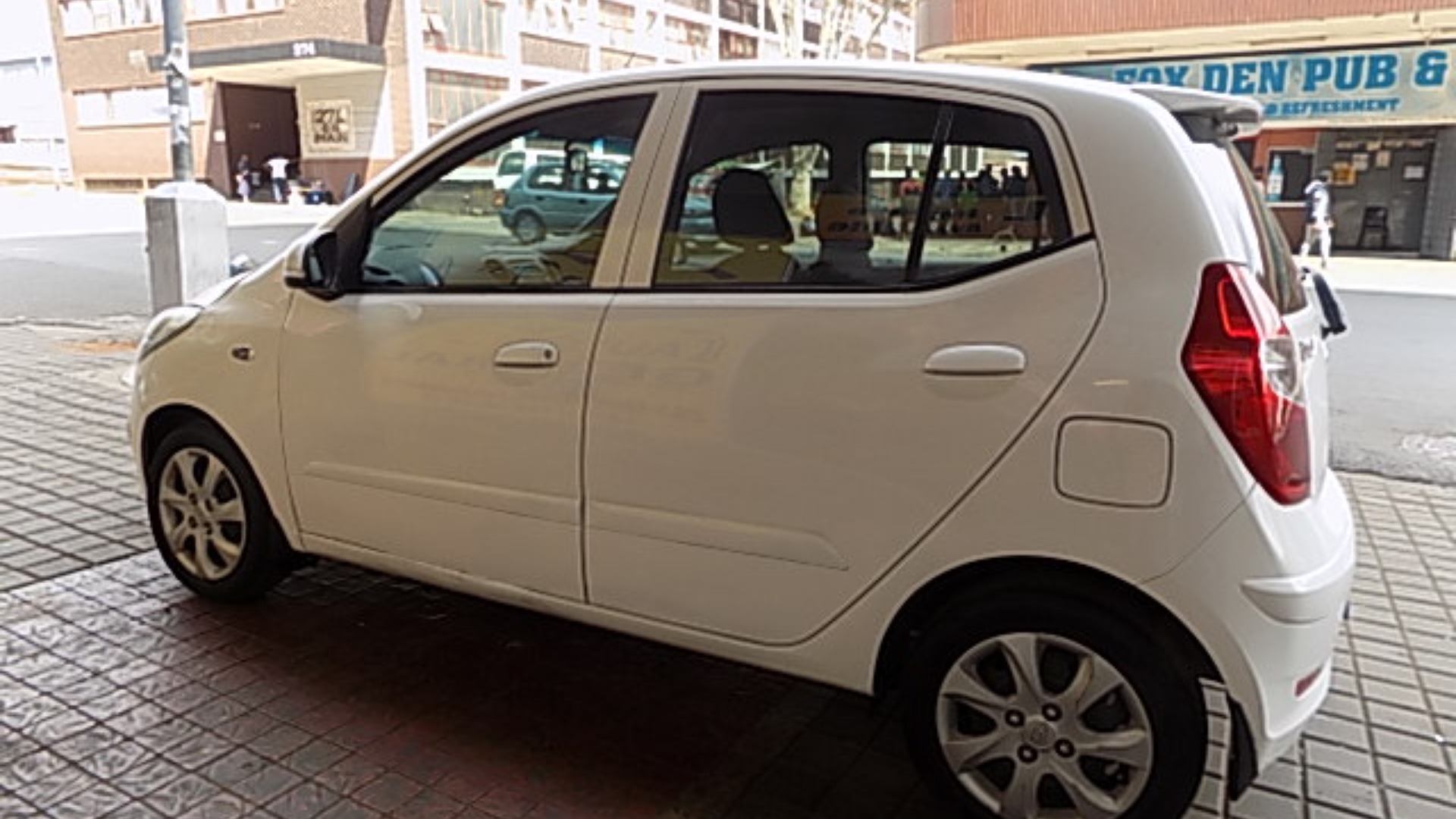 Hyundai I10 1.1 Motion for sale in Gauteng Auto Mart