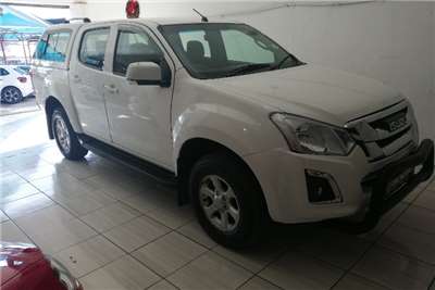  2017 Isuzu KB double cab KB 250 D-TEQ HO HI RIDER 4X4 P/U D/C