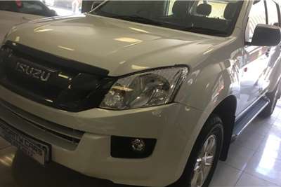  2017 Isuzu KB double cab KB 250 D-TEQ HO HI RIDER 4X4 P/U D/C