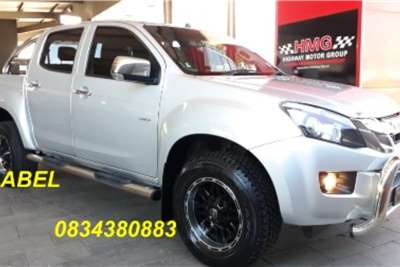  2015 Isuzu KB double cab KB 300 D-TEQ LX 4X4 P/U D/C