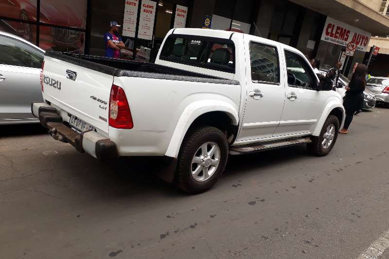 Isuzu KB double cab KB 300 D-TEQ LX A/T 4X4 P/U D/C 2012