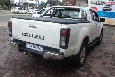  2015 Isuzu KB Extended cab KB 300 D-TEQ LX P/U E/CAB