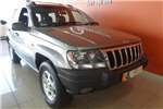  2000 Jeep Laredo 