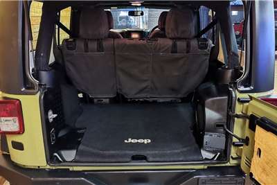  2013 Jeep Wrangler Wrangler Unlimited 3.6L Rubicon