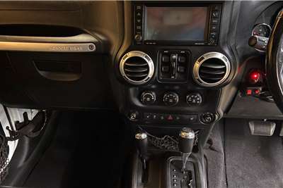  2011 Jeep Wrangler Wrangler Unlimited 3.8L Sahara