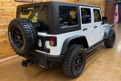  2011 Jeep Wrangler Wrangler Unlimited 3.8L Sahara