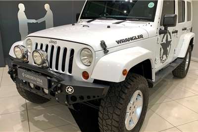  2013 Jeep Wrangler Unlimited WRANGLER UNLTD SAHARA 3.6L V6 A/T