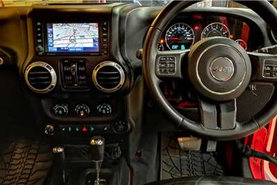  2015 Jeep Wrangler Unlimited WRANGLER UNLTD SAHARA 3.6L V6 A/T