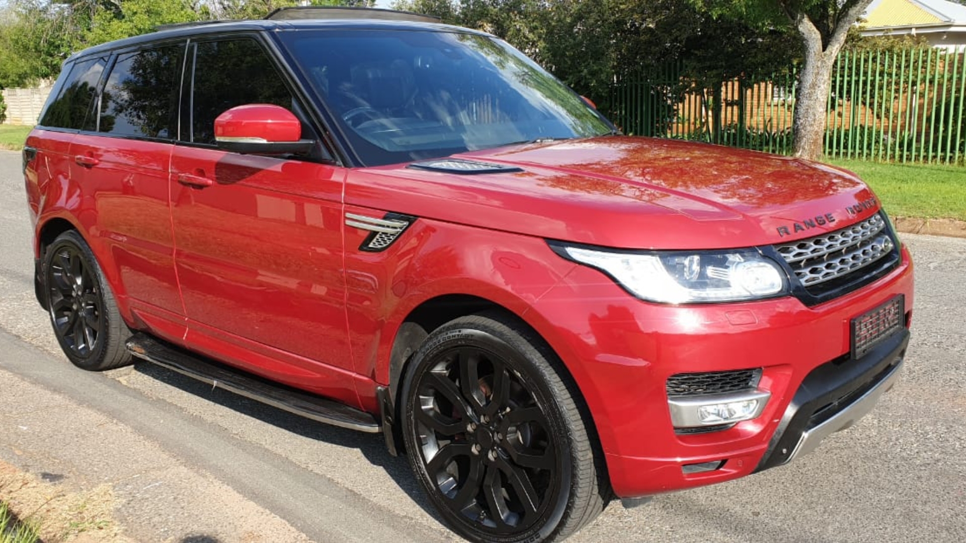 Range rover sport phev