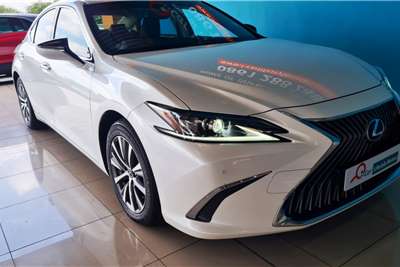  2020 Lexus ES ES 300h EX