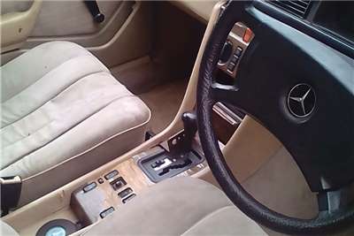  1990 Mercedes Benz 200E 