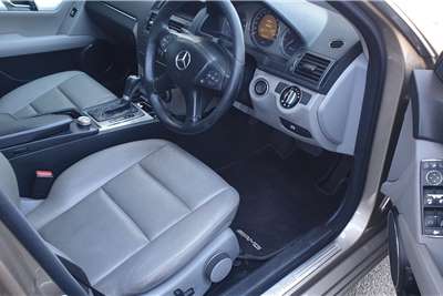  2009 Mercedes Benz 220D 