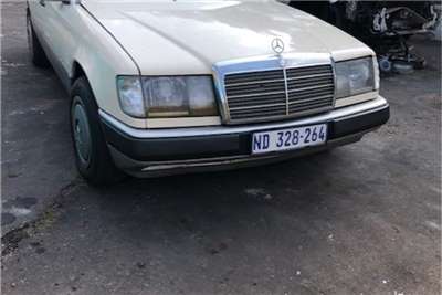  1987 Mercedes Benz 230E 