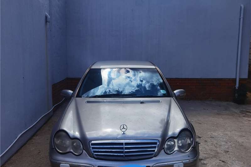 used mercedes benz c-class 2004