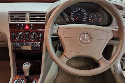  1999 Mercedes Benz C Class C200 Elegance auto