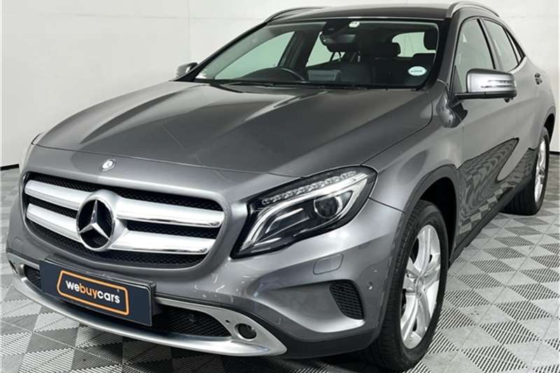 Mercedes Benz CLA 200 auto 2016