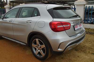  2017 Mercedes Benz GLA GLA 200 A/T