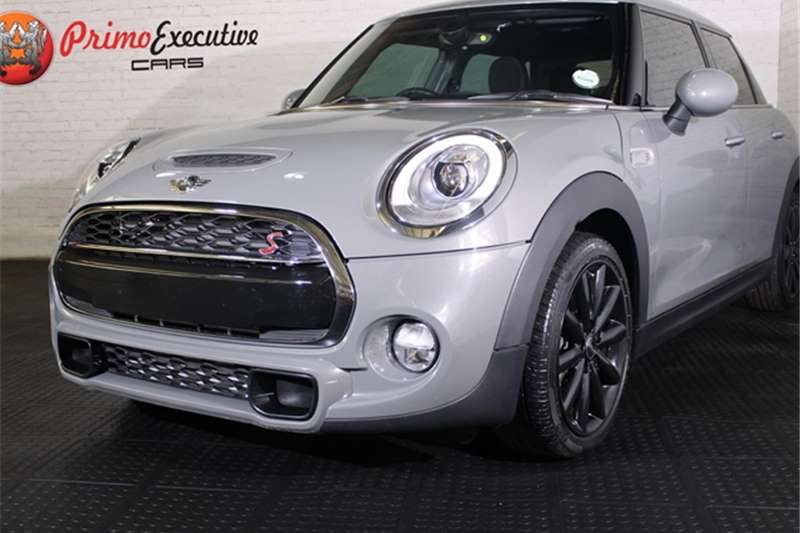 Mini Hatch 5-door COOPER 5DR A/T (XU72) 2018