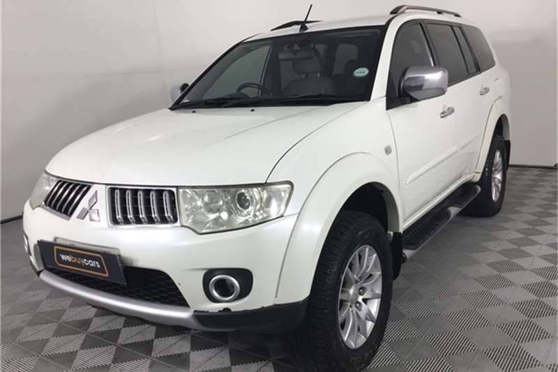 Mitsubishi pajero sport 2011