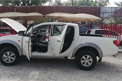  2009 Mitsubishi Triton Triton 2.5DI-D double cab