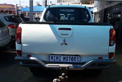  2012 Mitsubishi Triton double cab TRITON 2.4 Di-DC 4X4 P/U D/C