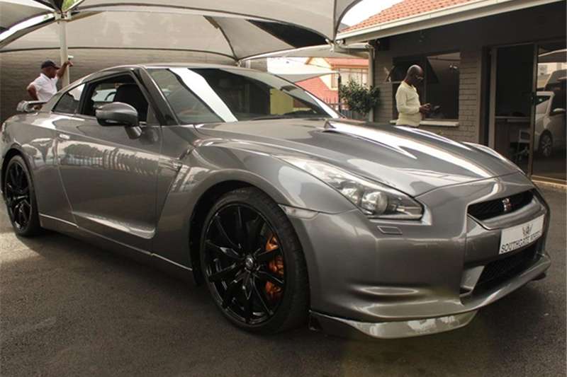Nissan GT-R Black Edition 2010