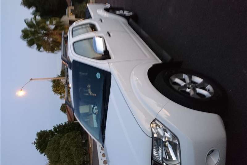 Nissan Navara 2.5dCi double cab LE 2014