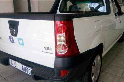  2011 Nissan NP200 