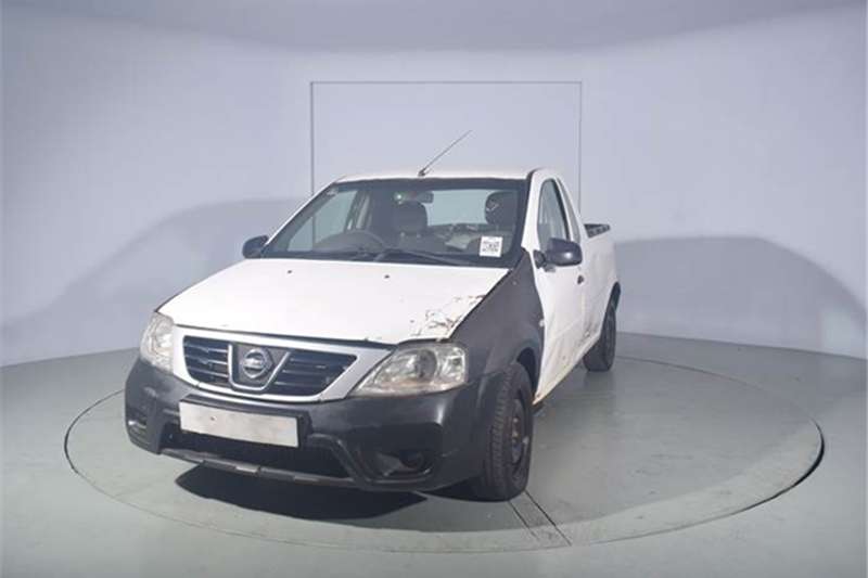 Nissan NP200 1.6 A/C SAFETY PACK P/U S/C 2012