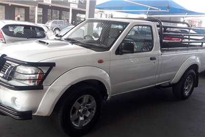  2015 Nissan NP300 Hardbody NP300 Hardbody 2.0