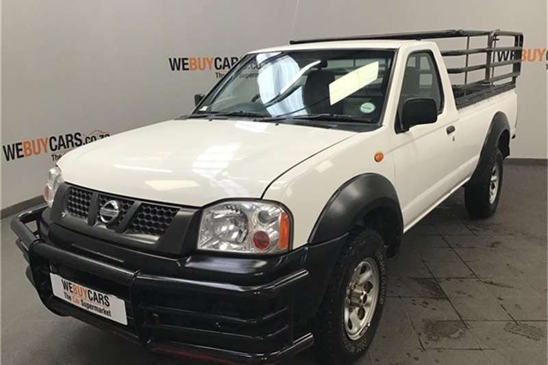 Nissan np300 рейлинги