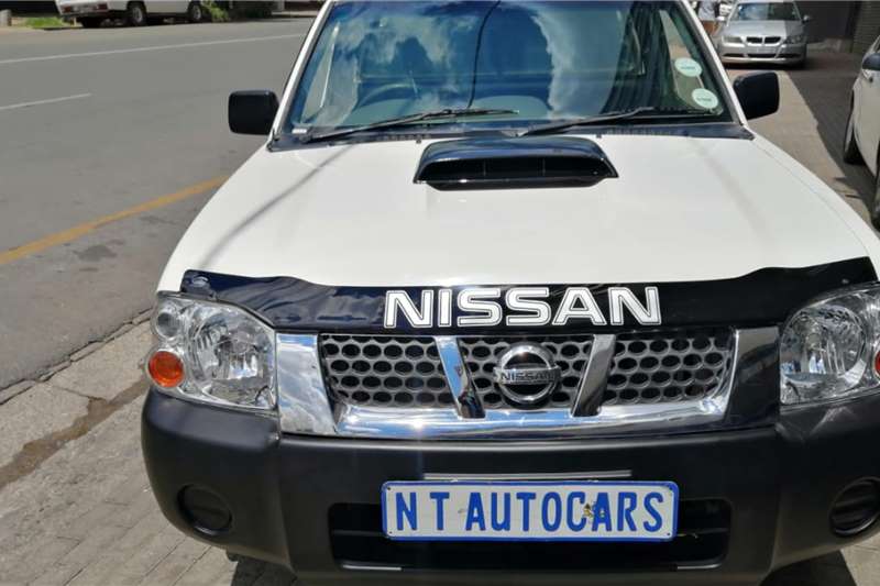 Nissan NP300 Hardbody 2.5TDi 2014