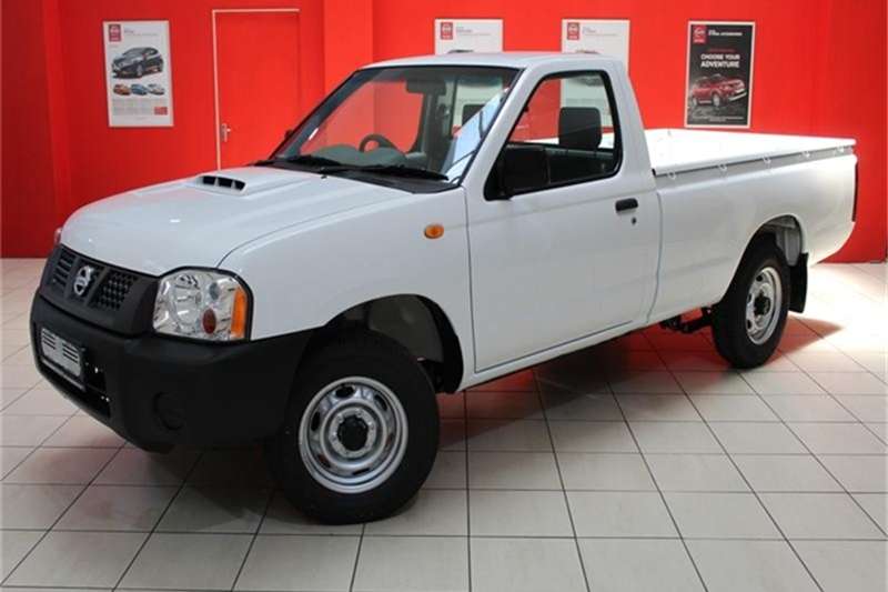 Nissan np300 чехлы