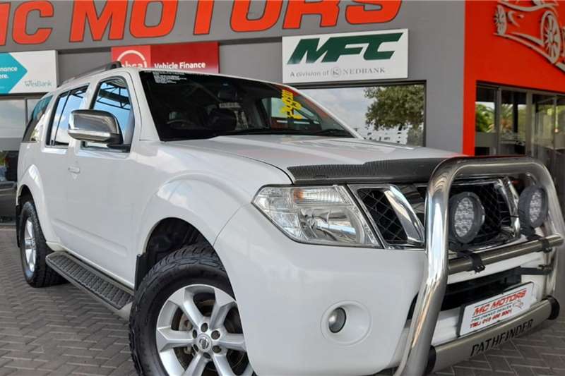 Used Nissan Pathfinder 2.5dCi LE automatic