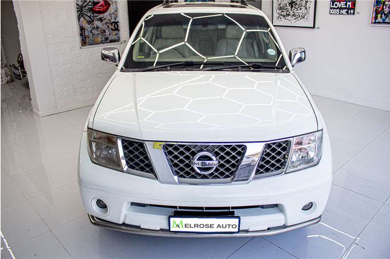 Nissan Pathfinder 4.0 V6 LE (7 Seater) 2008